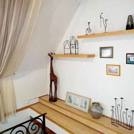 Monami Art Apartment *